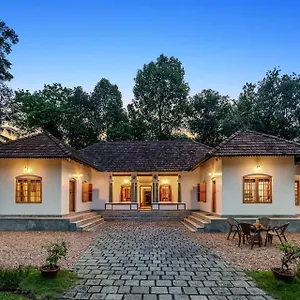 https://stayvista-at-cvm-house.kerala-hotels.net