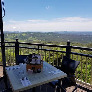 https://mayfield-on-montville.queenslandhotels.net